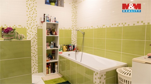 Prodej rodinného domu, 198 m² - 6