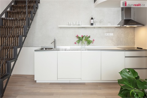 Pronájem bytu 1+1, 38 m² 0