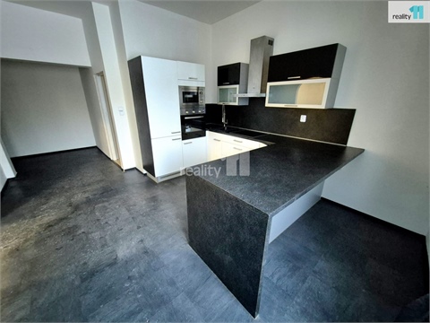 Pronájem bytu 1+1, 62 m² - 2