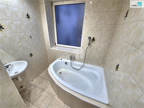 Pronájem bytu 1+1, 62 m² 8