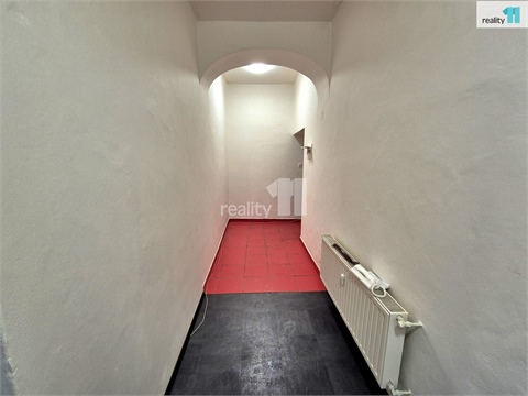 Pronájem bytu 1+1, 62 m² - 6