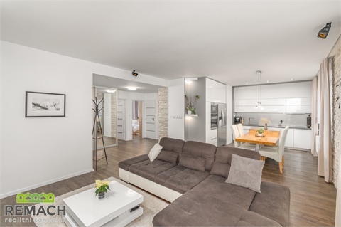 Pronájem bytu 4kk, 126 m² 8