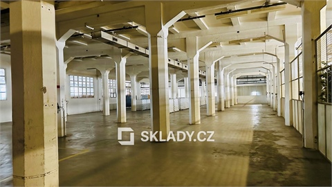 Pronájem skladu / haly, 300 m² 2