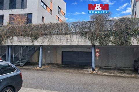 Pronájem parkovacího místa, 15 m² 0