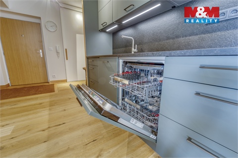 Prodej bytu 2kk, 75 m² - 20