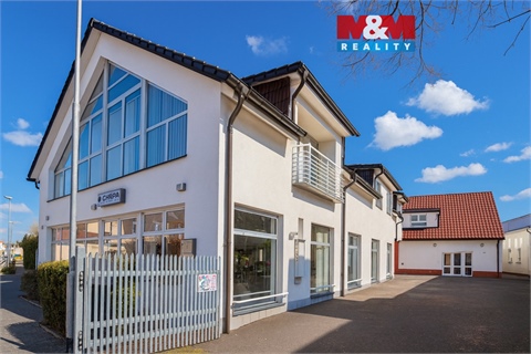 Pronájem bytu 3+1, 85 m² 0