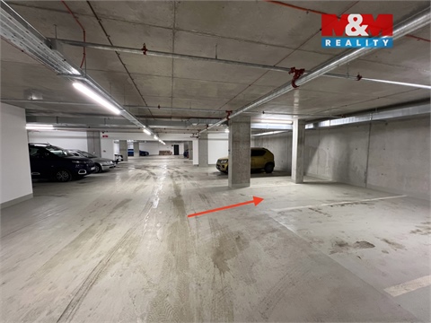 Pronájem parkovacího místa, 11 m² - 0