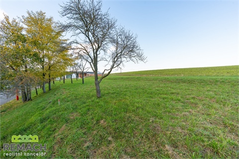 Prodej stavebního pozemku, 590 m² 2