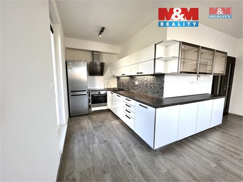 Prodej bytu 4kk, 90 m² 0