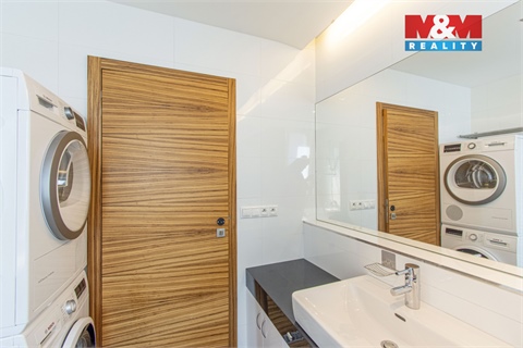 Prodej bytu 4kk, 105 m² - 12