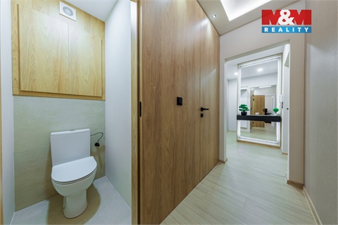 Prodej bytu 2+1, 55 m² 8