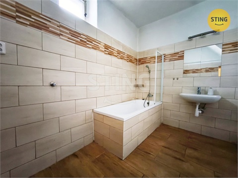 Prodej rodinného domu, 200 m² 2