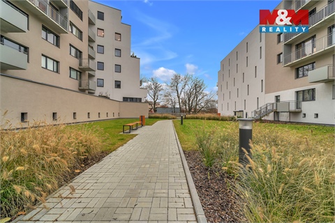 Pronájem bytu 2kk, 79 m² 12