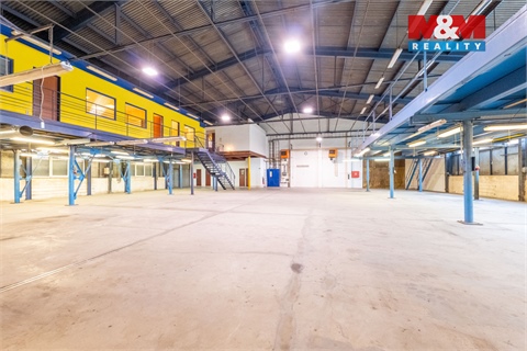 Prodej výrobního objektu, 714 m² 2