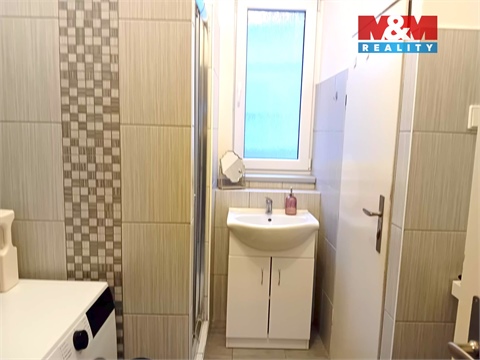 Pronájem skladu / haly, 68 m² 2