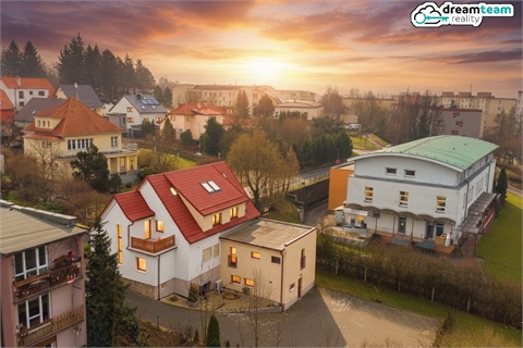 Pronájem bytu 4+1, 136 m² 0