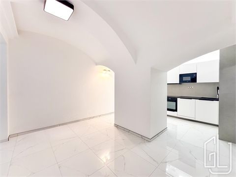 Pronájem bytu 2kk, 48 m² - 2