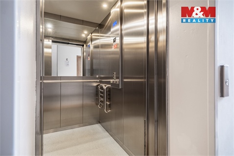 Prodej bytu 2kk, 77 m² - 14