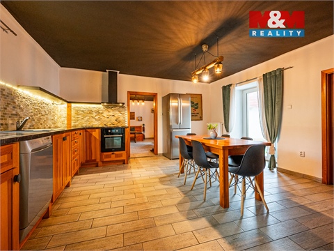 Prodej rodinného domu, 217 m² - 2