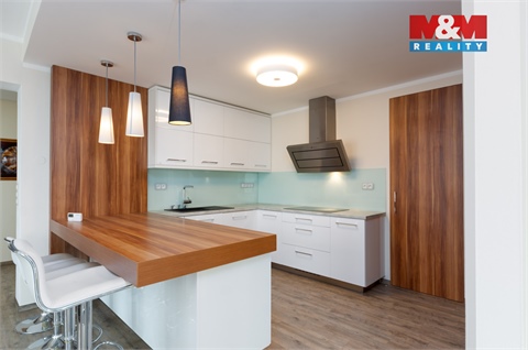 Pronájem rodinného domu, 200 m² - 0