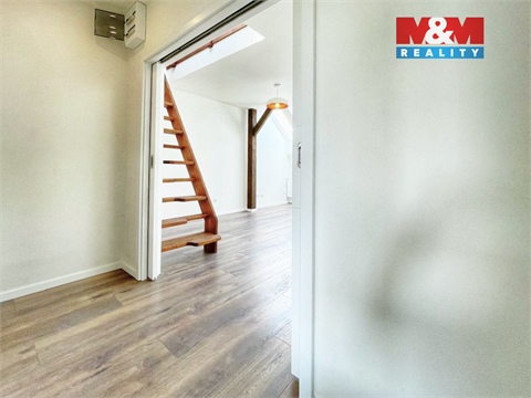 Prodej komerčního objektu, 246 m² 18