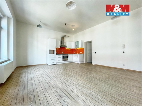 Prodej komerčního objektu, 246 m² 12