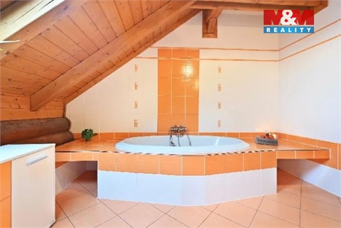 Prodej rodinného domu, 296 m² - 16