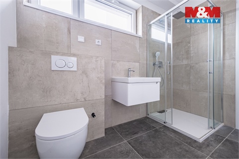 Prodej rodinného domu, 276 m² - 10