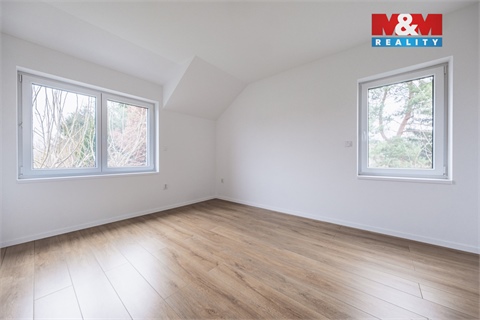 Prodej rodinného domu, 276 m² 8