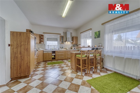 Prodej rodinného domu, 191 m² 2