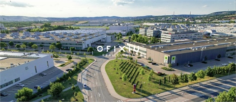 Pronájem skladu / haly, 3 500 m² 2