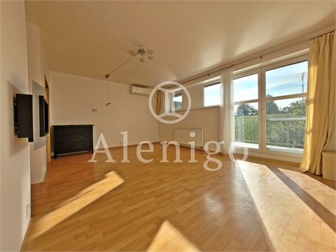 Prodej bytu 3kk, 72 m² 0