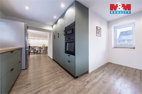 Prodej rodinného domu, 250 m² 16