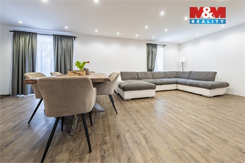 Prodej rodinného domu, 250 m² 10