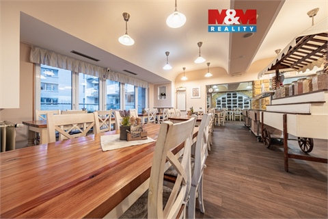 Pronájem restaurace, 616 m² 0