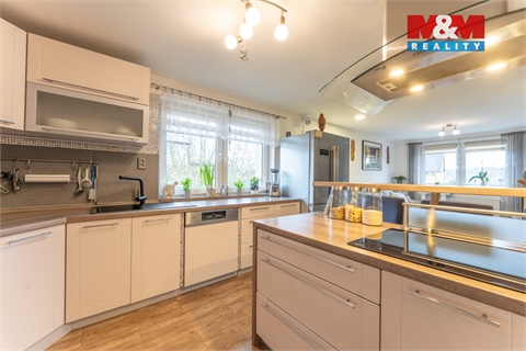 Prodej rodinného domu, 184 m² - 2