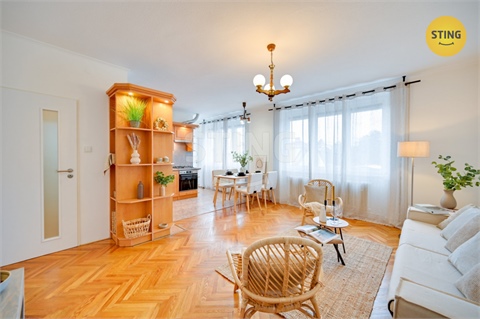 Prodej bytu 3kk, 77 m² 2