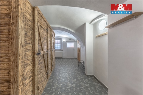 Prodej rodinného domu, 285 m² - 6