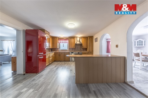 Prodej rodinného domu, 285 m² 10