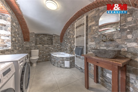 Prodej rodinného domu, 285 m² 4