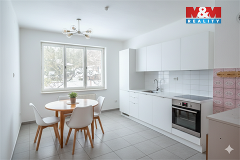 Prodej rodinného domu, 258 m² 6