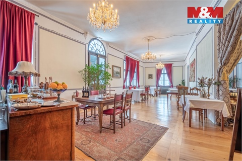 Prodej komerčního objektu, 1 143 m² 2