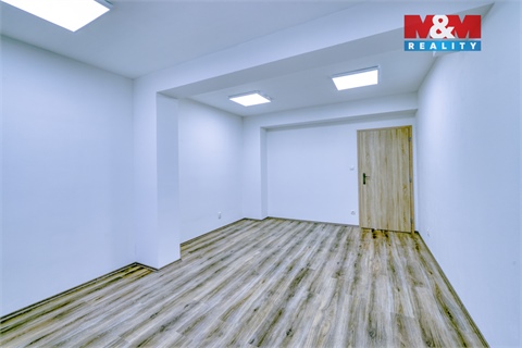 Pronájem kanceláře, 61 m² 2