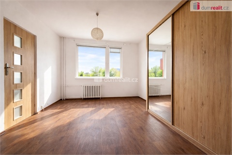 Pronájem bytu 1+1, 38 m² 2