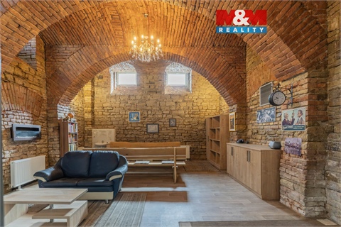 Prodej komerčního objektu, 106 m² 0