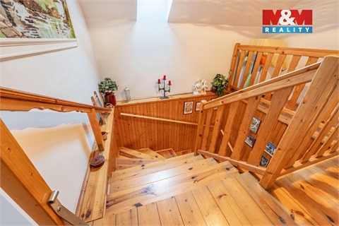 Prodej rodinného domu, 250 m² - 12