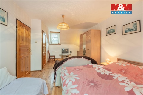 Prodej rodinného domu, 250 m² - 10