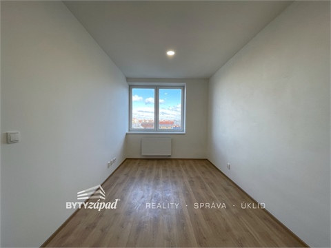 Pronájem bytu 1+1, 34 m² - 4