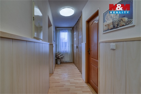 Prodej rodinného domu, 239 m² - 20