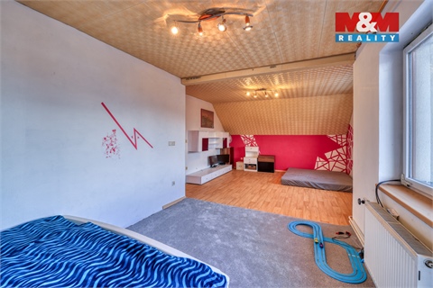 Prodej rodinného domu, 239 m² 14